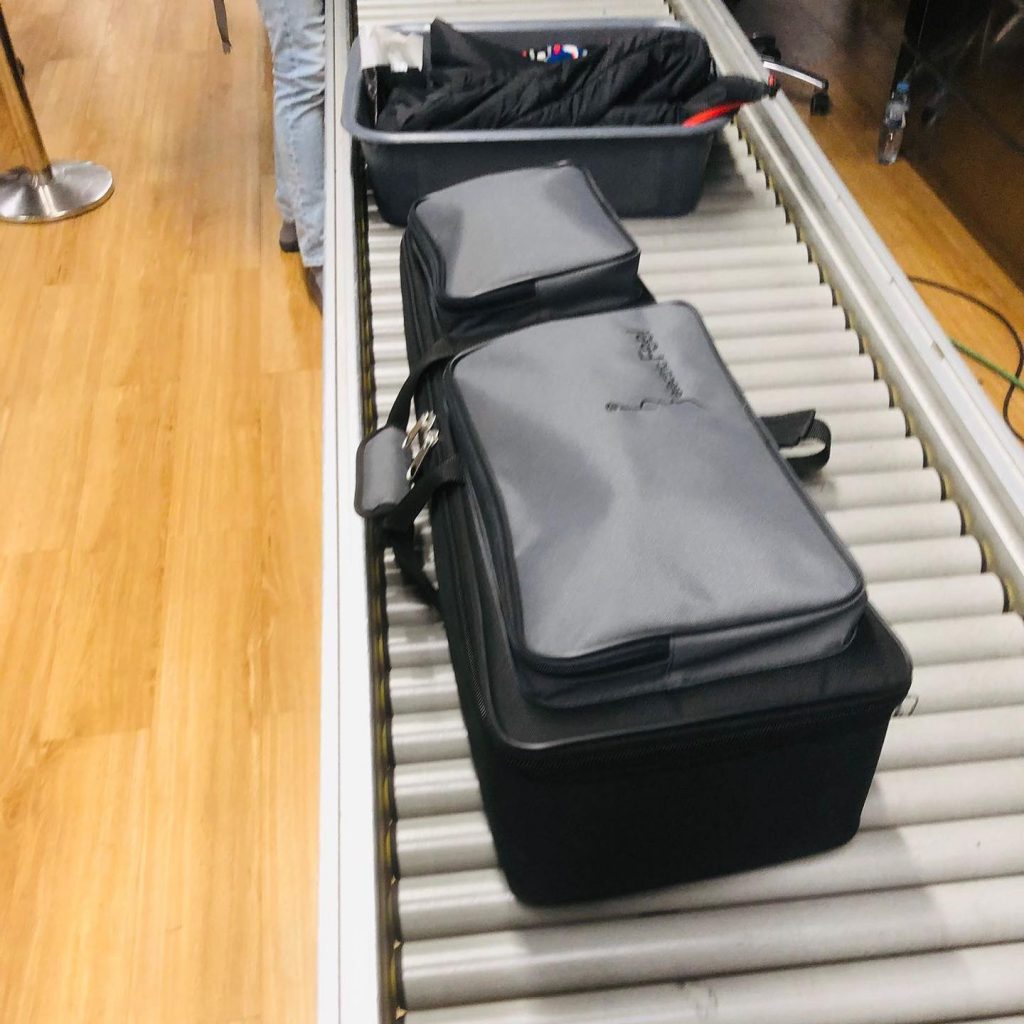 Violonchelo eléctrico desmontable